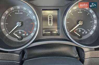 Универсал Skoda Superb 2012 в 