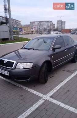 Лифтбек Skoda Superb 2004 в 