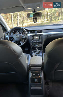 Універсал Skoda Superb 2013 в 