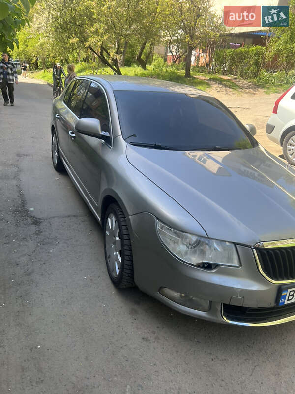 Лифтбек Skoda Superb 2009 в Хмельницком