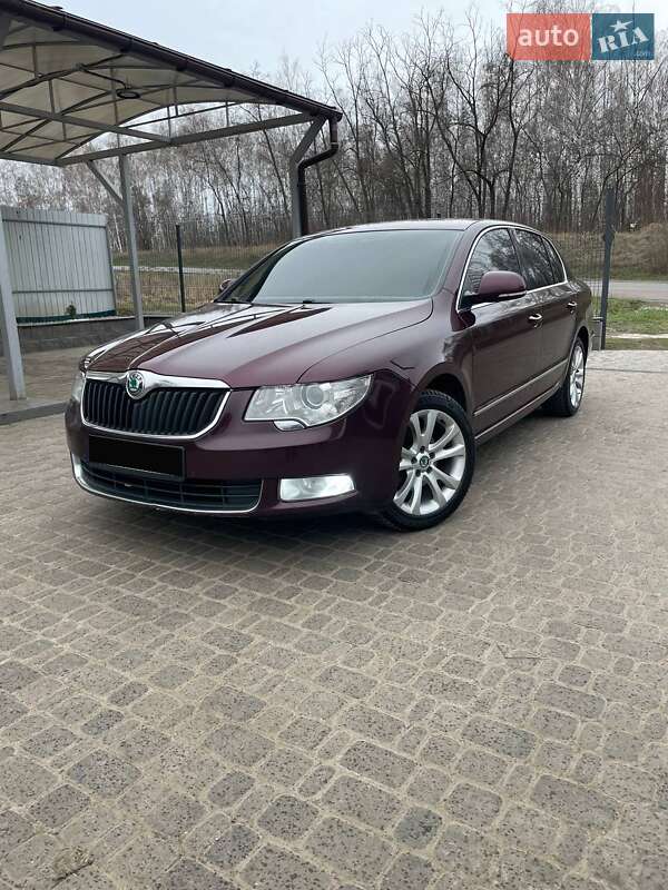 Лифтбек Skoda Superb 2010 в 