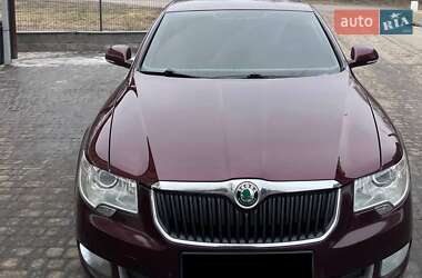 Лифтбек Skoda Superb 2010 в 