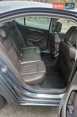 Лифтбек Skoda Superb 2016 в 