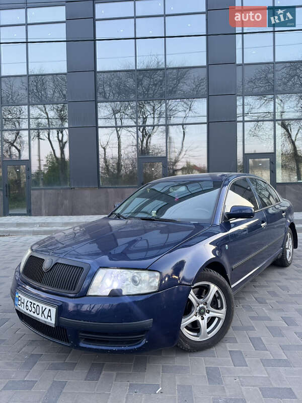 Ліфтбек Skoda Superb 2002 в 