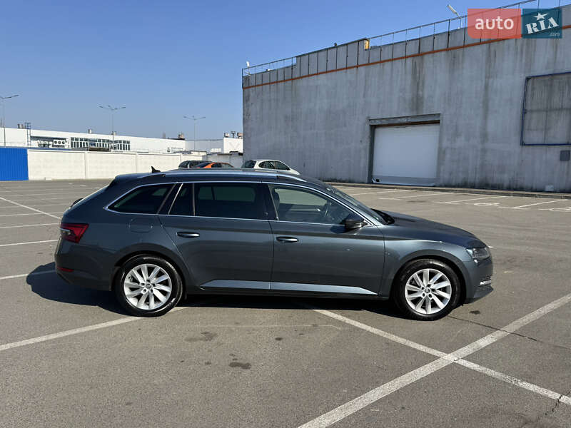 Універсал Skoda Superb 2019 в Києві