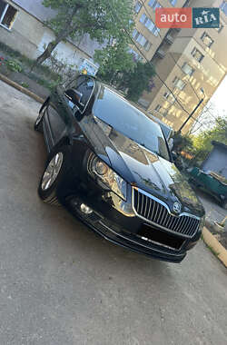 Лифтбек Skoda Superb 2013 в 