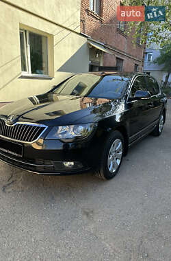 Лифтбек Skoda Superb 2013 в Виннице