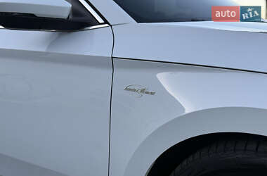 Ліфтбек Skoda Superb 2015 в 