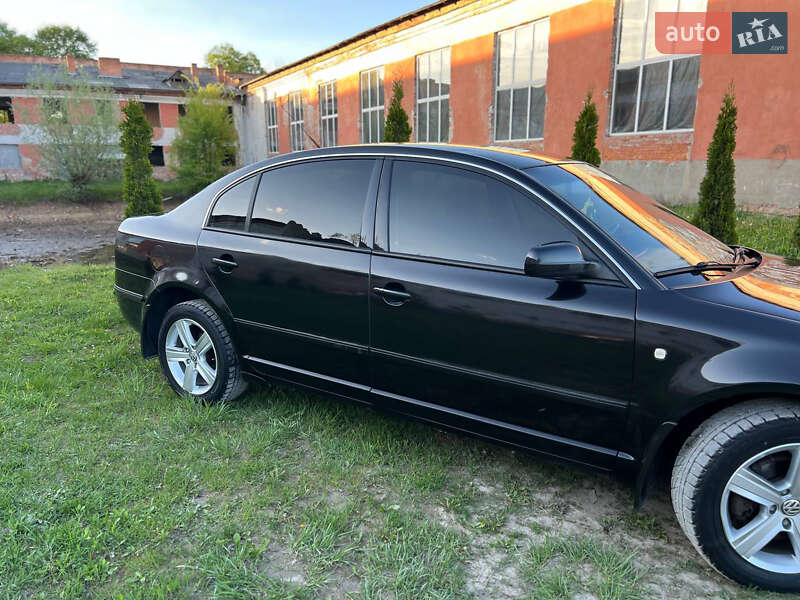 Лифтбек Skoda Superb 2006 в Дрогобыче