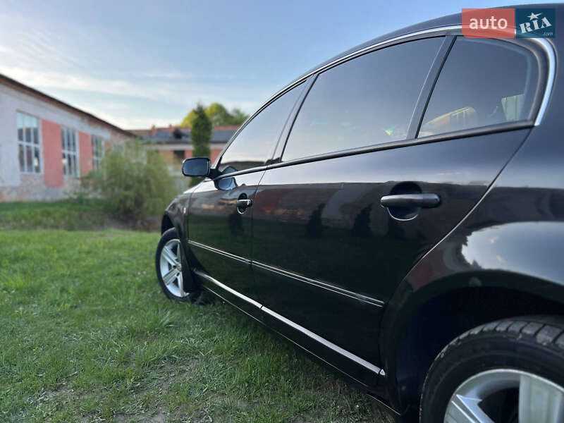Лифтбек Skoda Superb 2006 в Дрогобыче