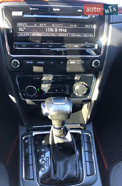 Лифтбек Skoda Superb 2012 в 