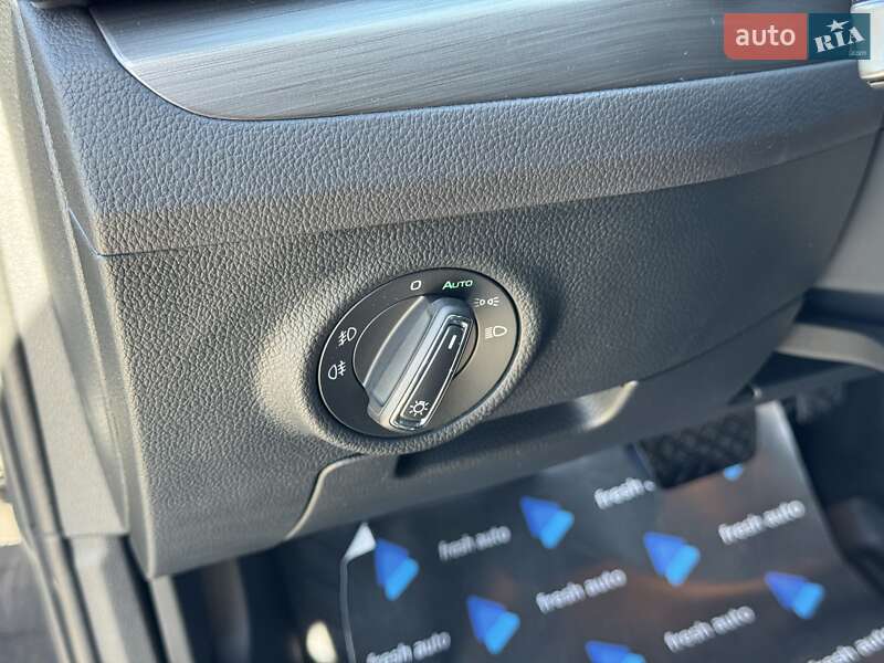 Універсал Skoda Superb 2018 в Рівному
