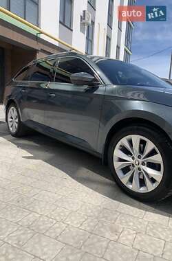 Універсал Skoda Superb 2016 в 