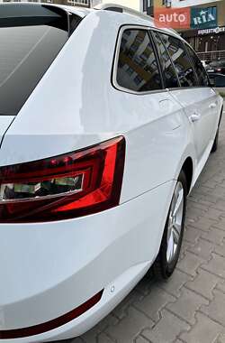 Универсал Skoda Superb 2017 в 