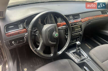 Лифтбек Skoda Superb 2013 в 