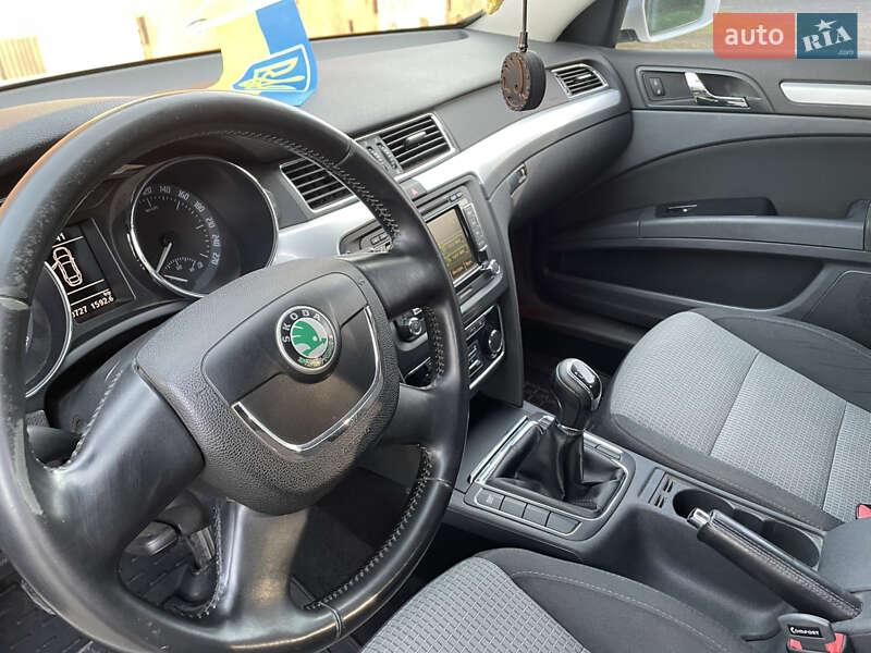 Ліфтбек Skoda Superb 2012 в Кривому Розі