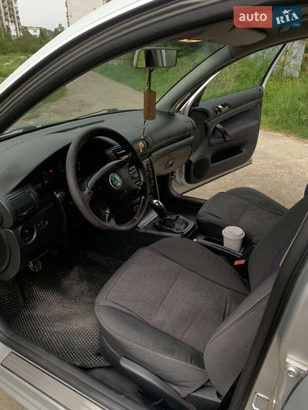 Ліфтбек Skoda Superb 2004 в Бориславі