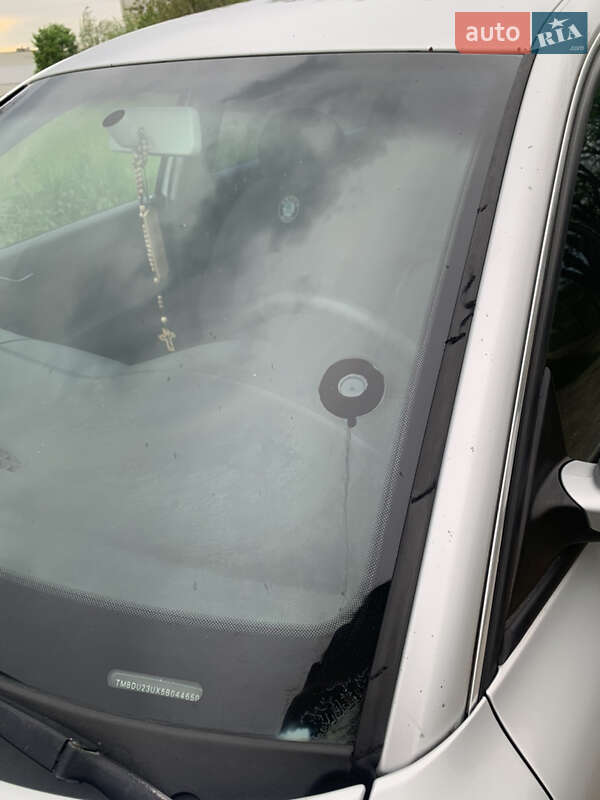 Ліфтбек Skoda Superb 2004 в Бориславі