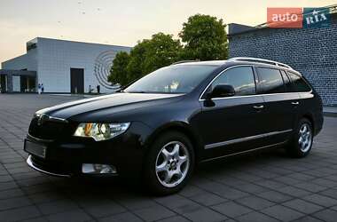 Універсал Skoda Superb 2011 в Світловодську