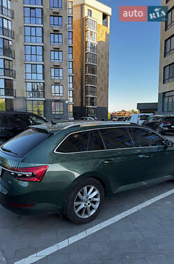 Універсал Skoda Superb 2020 в 