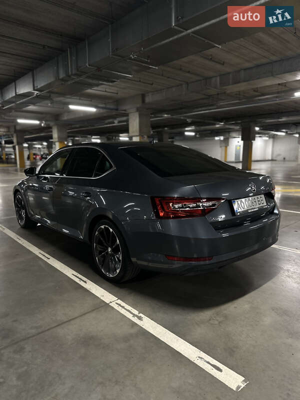 Лифтбек Skoda Superb 2017 в Мукачево
