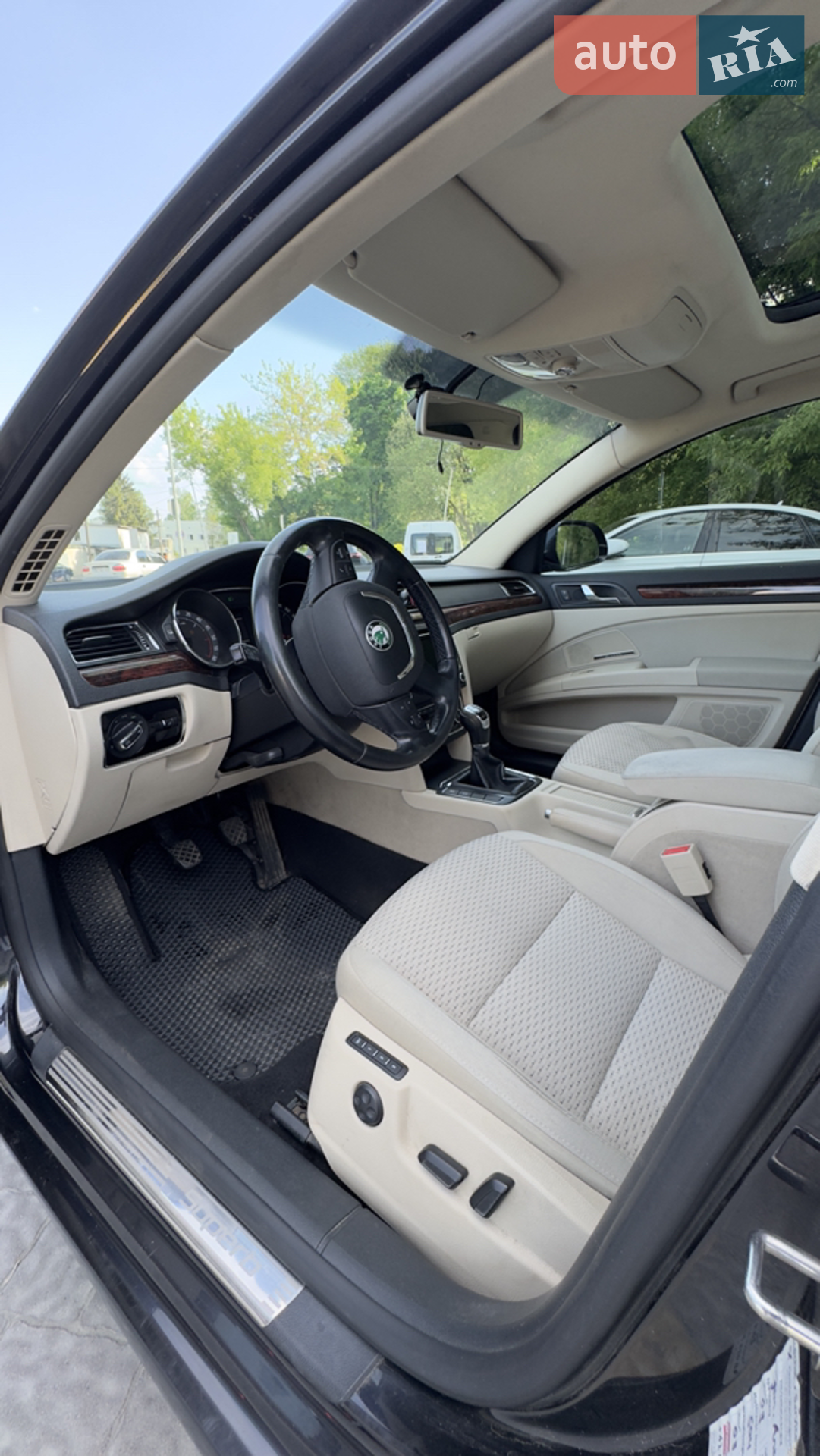2010 Skoda Superb - мініатюра 6