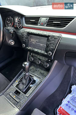 Лифтбек Skoda Superb 2015 в 