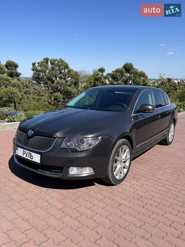Ліфтбек Skoda Superb 2009 в Чернівцях