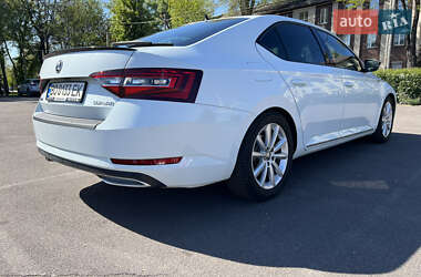 Лифтбек Skoda Superb 2017 в 