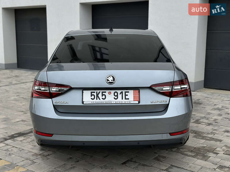 Лифтбек Skoda Superb 2016 в Ужгороде
