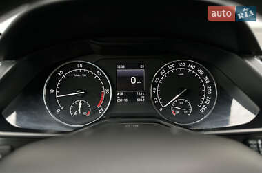 Лифтбек Skoda Superb 2016 в 