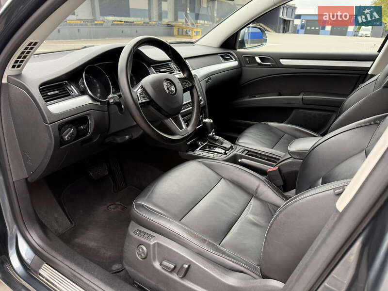Универсал Skoda Superb 2015 в Ровно