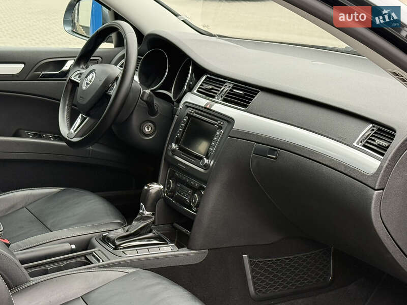 Универсал Skoda Superb 2015 в Ровно