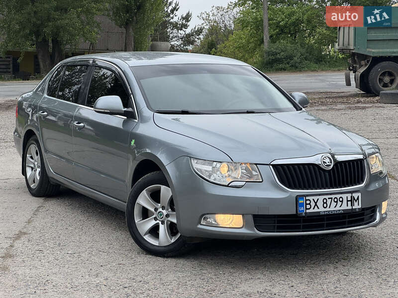 Лифтбек Skoda Superb 2011 в Хмельницком