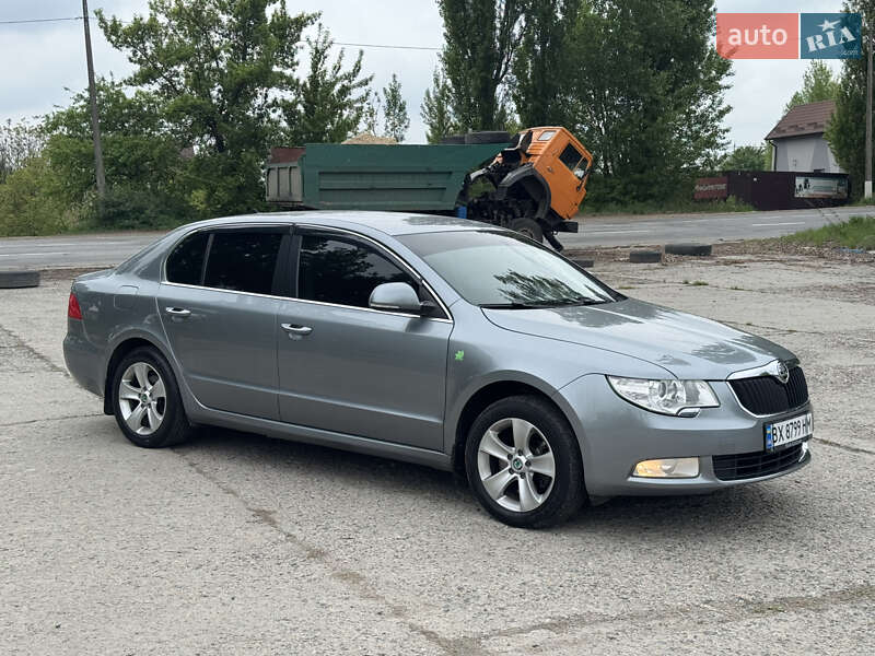 Лифтбек Skoda Superb 2011 в Хмельницком