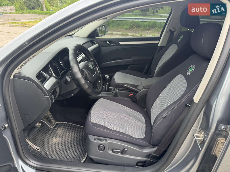 Лифтбек Skoda Superb 2011 в Хмельницком