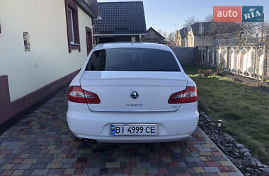 Лифтбек Skoda Superb 2011 в 