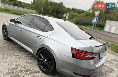Лифтбек Skoda Superb 2017 в 