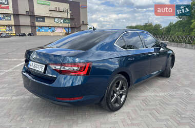 Ліфтбек Skoda Superb 2017 в 