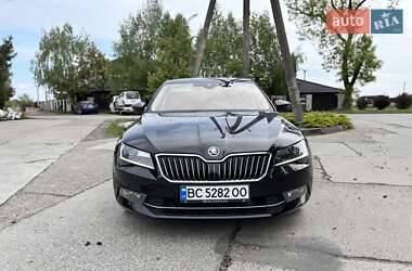 Ліфтбек Skoda Superb 2018 в 
