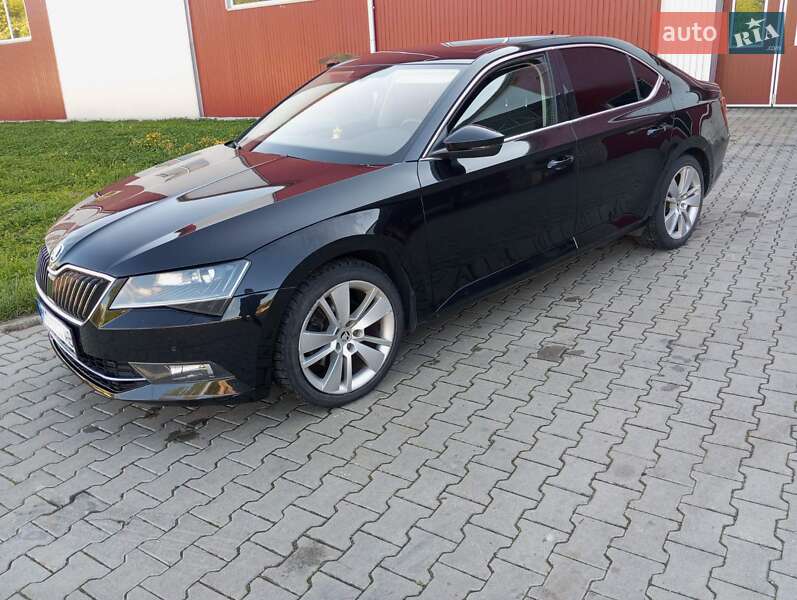 Лифтбек Skoda Superb 2015 в Бородянке