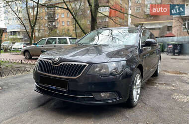 Универсал Skoda Superb 2014 в Киеве