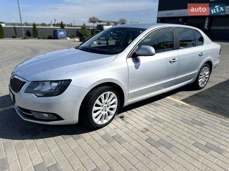 Ліфтбек Skoda Superb 2014 в Хусті