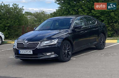 Лифтбек Skoda Superb 2015 в Киеве