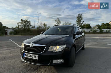 Универсал Skoda Superb 2013 в Ужгороде