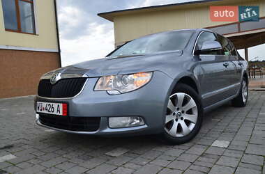 Лифтбек Skoda Superb 2011 в 