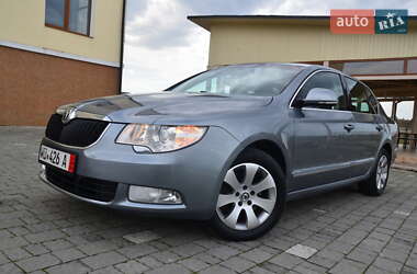 Лифтбек Skoda Superb 2011 в 