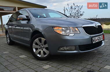 Лифтбек Skoda Superb 2011 в 