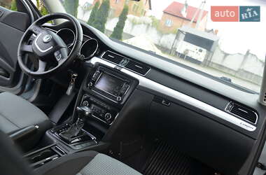 Лифтбек Skoda Superb 2011 в 