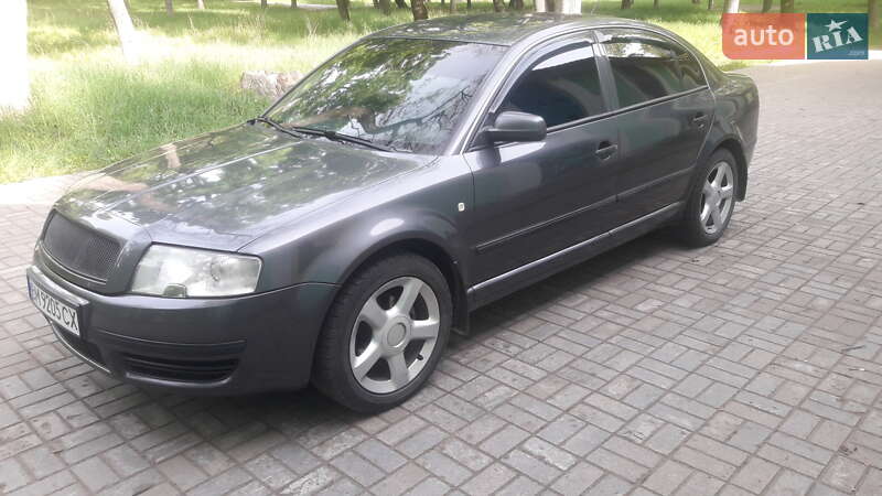 Лифтбек Skoda Superb 2005 в 
